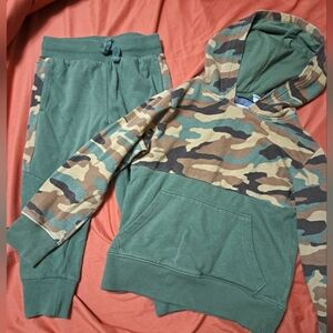 Children's Place Camouflage Hoodie and Jogger Set -Pants Size 4 -Hoodie Size 5/6